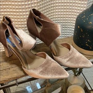 Mauve velvet heels